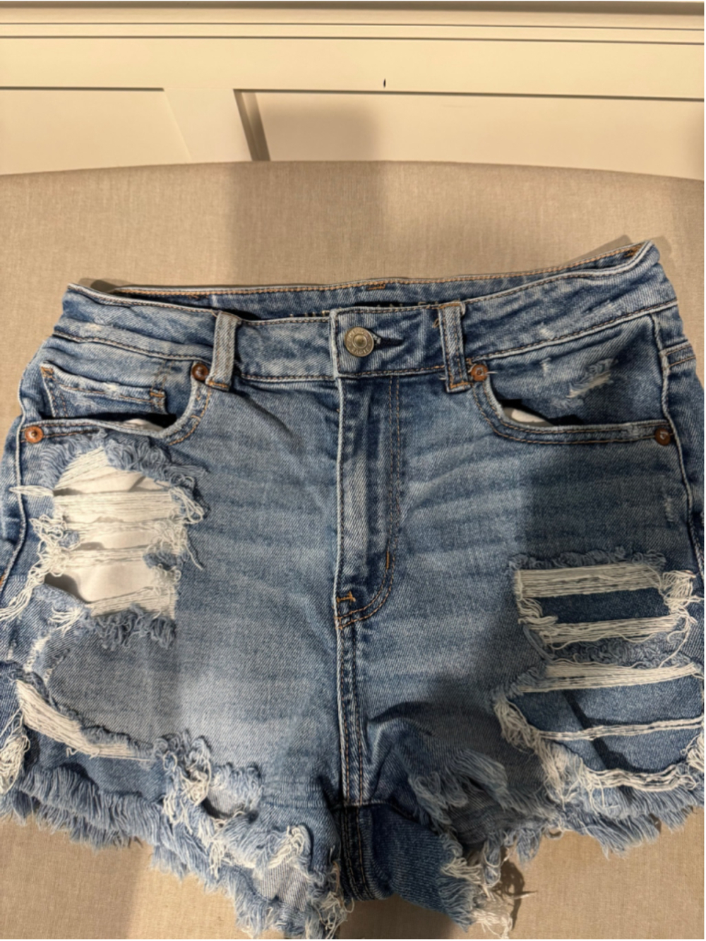 Women's American Eagle Distressed Stretch Jean Shorts Size 4 Blue